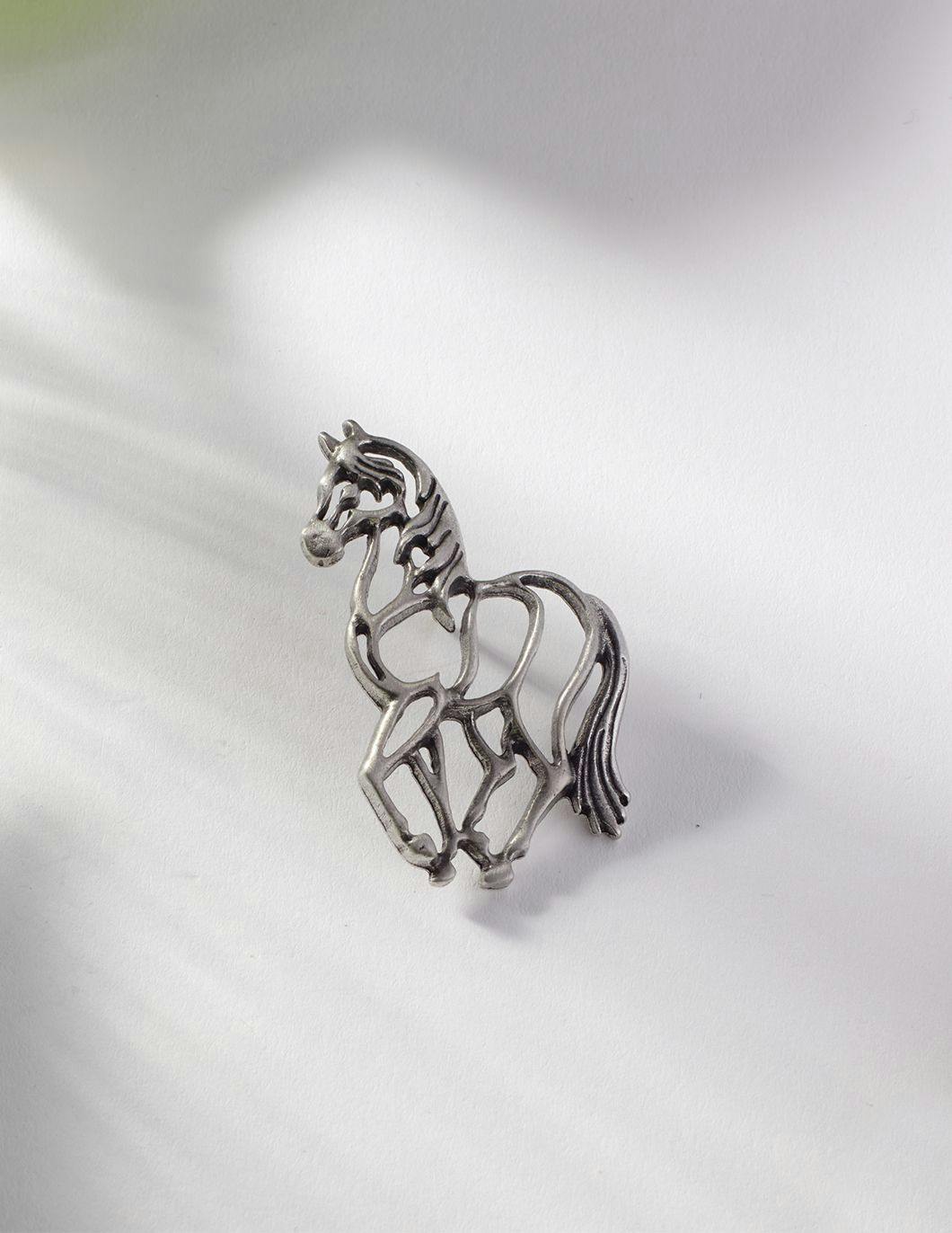 hand-crafted-horse-pin
